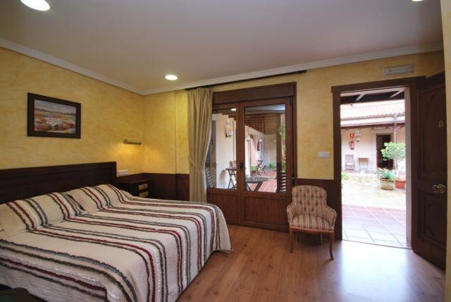 Hotel Arenas De Cabrales- Apartamentos Exterior photo